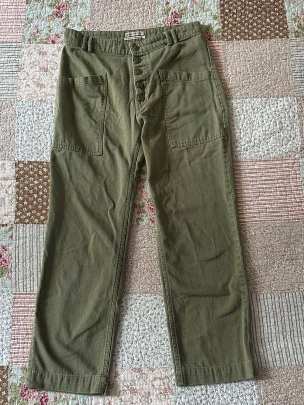 Urban Outfitters button-fly green high-rise cotton capris